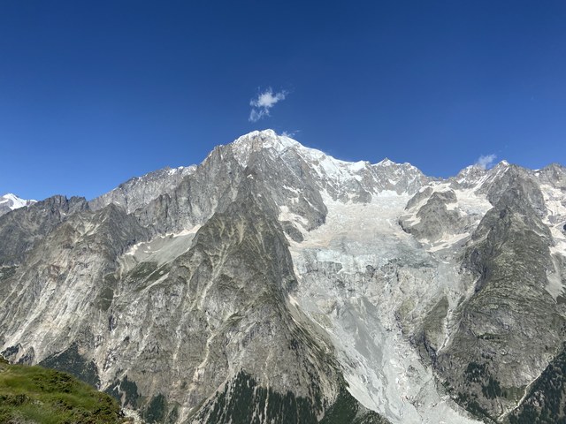 Photo 15 08 21, 11 13 32